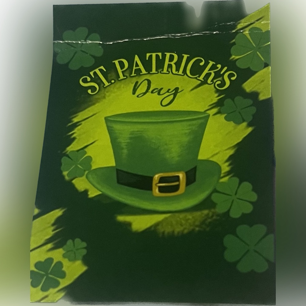 🔴NEW St. Patrick’s Day Decorative Banner Garden Flag Leprechaun Shamrock